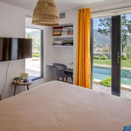 Villa Cosy, Luxury In Yakakoy, With 4 Master Private Garden And Pool Nested In The Olive Tree Fields *