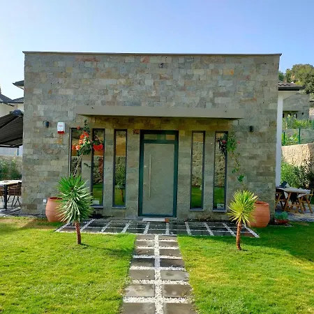 Villa Cosy, Luxury In Yakakoy, With 4 Master Private Garden And Pool Nested In The Olive Tree Fields *